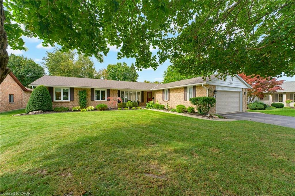 15 Mclaren Avenue N, Listowel, ON, N4W 3K1