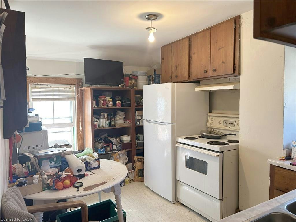 100 - 102 Stanley Street, Norfolk County, ON, N3Y 1M4