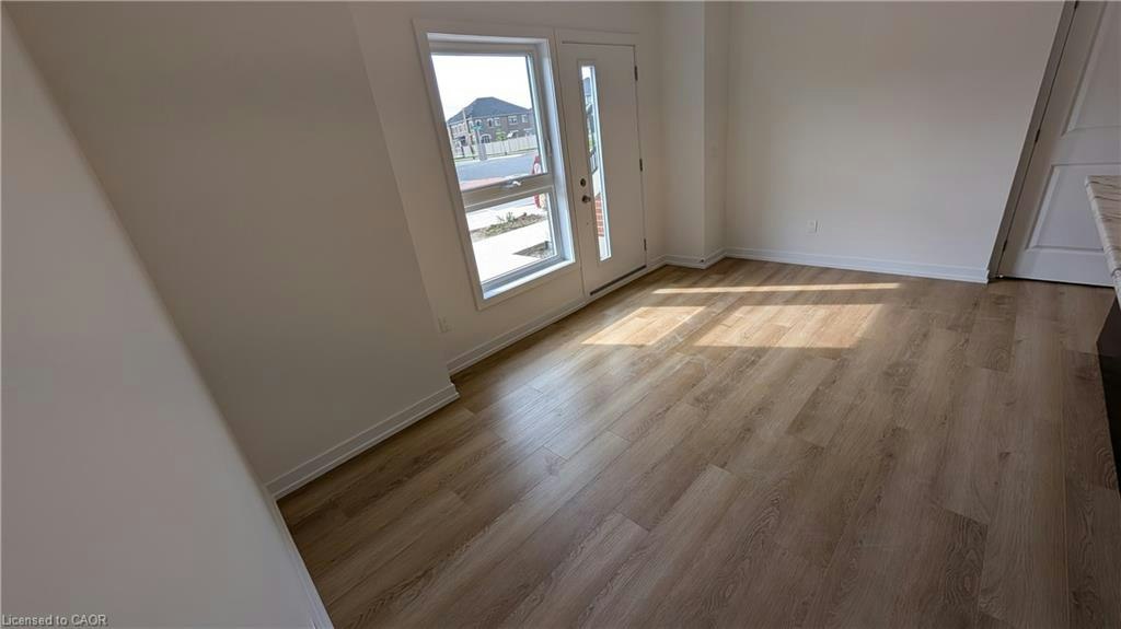 53-71 Great Falls Boulevard, Hamilton, ON, L8B 1Y5 - 5