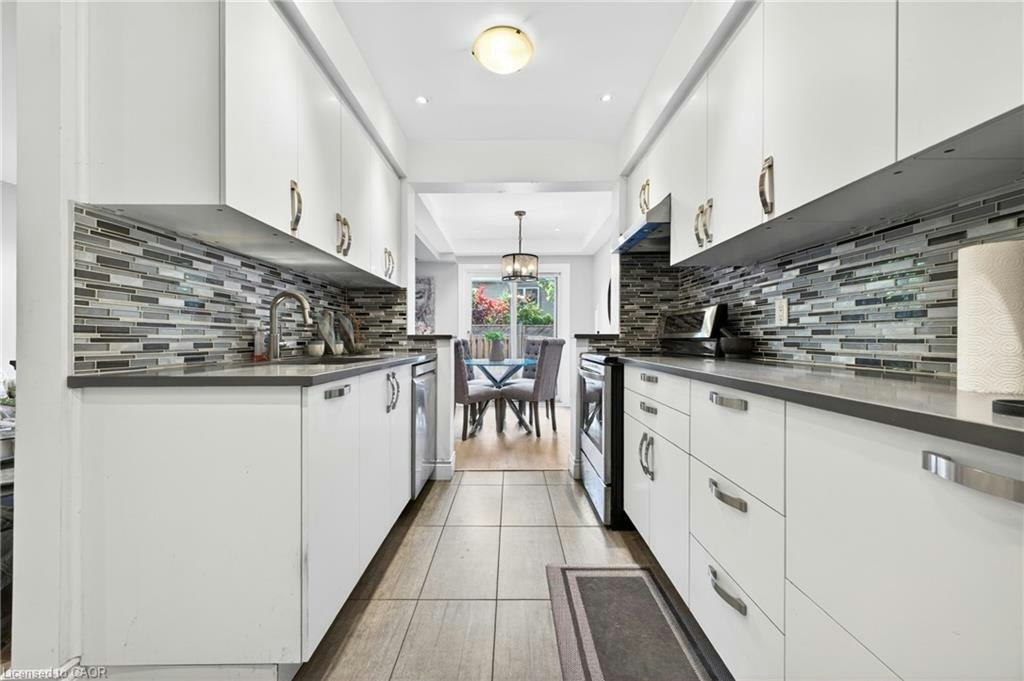 8-3008 Palmer Drive, Burlington, ON, L7M 1L2