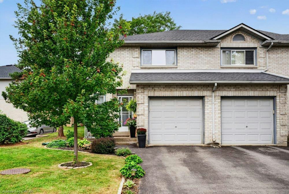 20-2 Royalwood Court, Hamilton, ON, L8E 4Y9