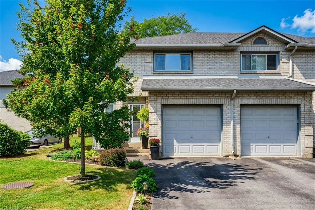 20-2 Royalwood Court, Hamilton, ON, L8E 4Y9