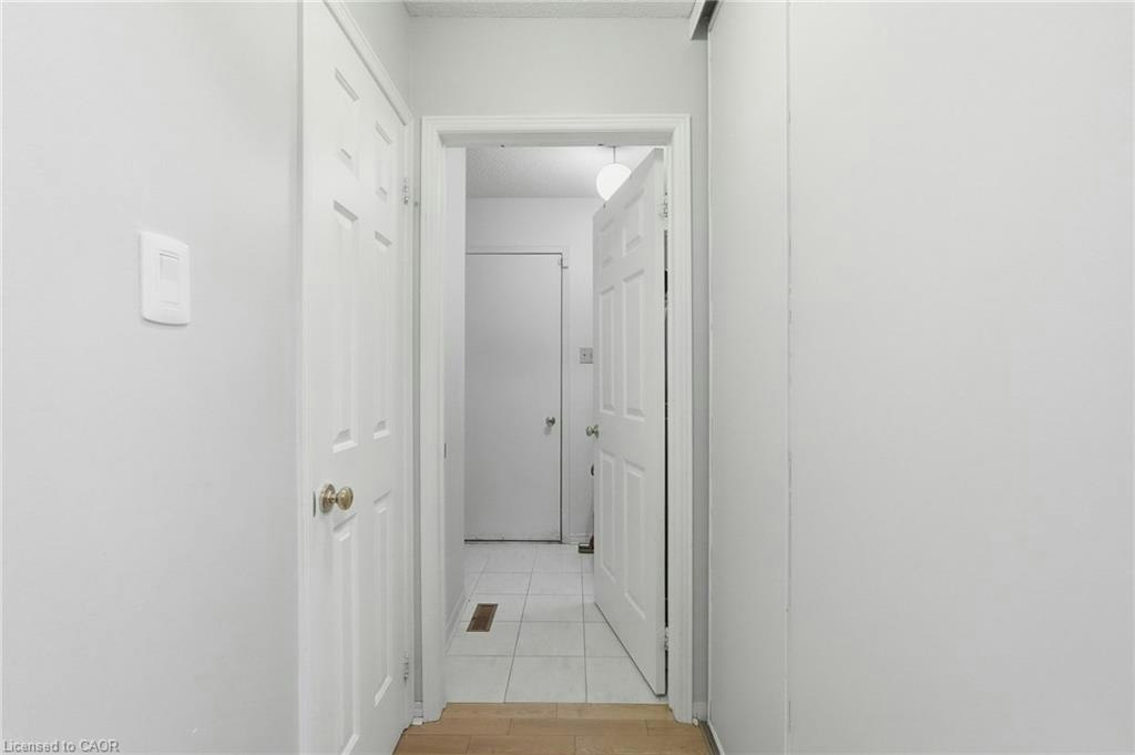 3193 Maderna Road, Burlington, ON, L7M 2W3 - 17