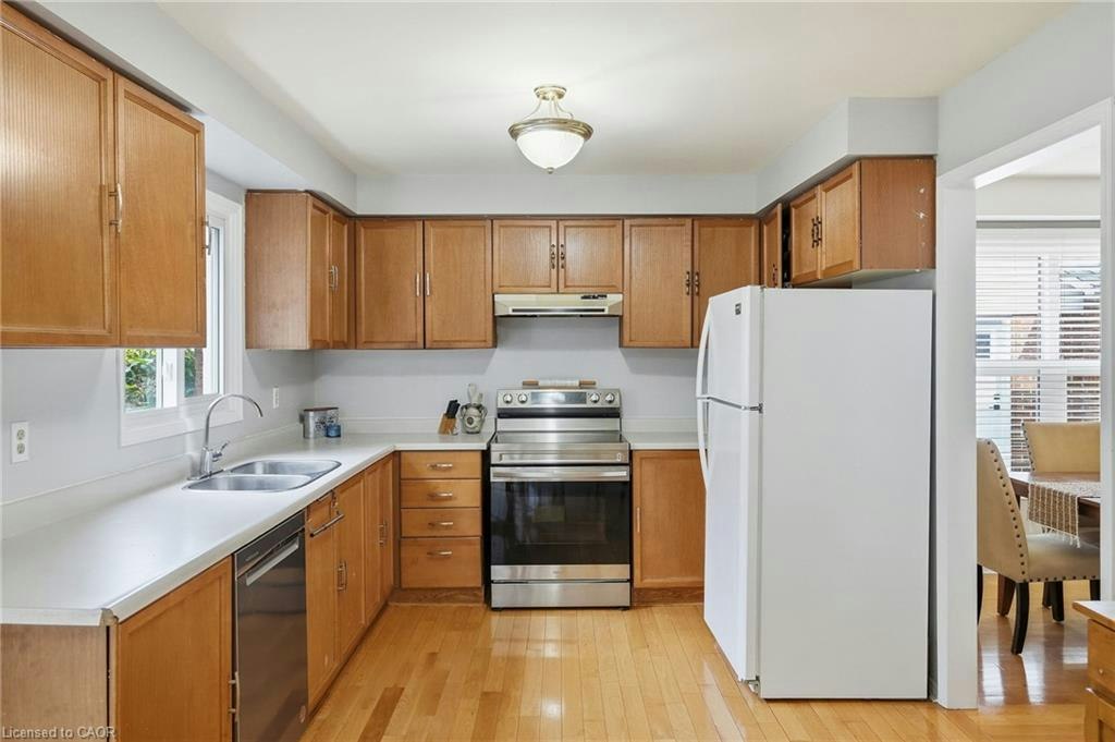 3193 Maderna Road, Burlington, ON, L7M 2W3 - 9