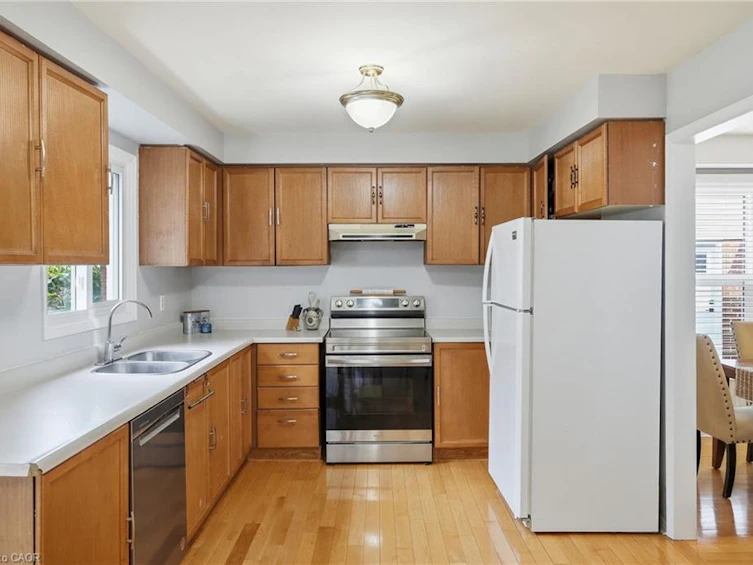 3193 Maderna Road, Burlington, ON, L7M 2W3 - 9