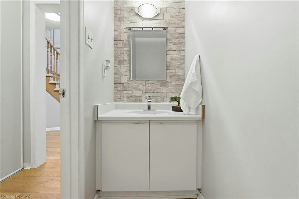 3193 Maderna Road, Burlington, ON, L7M 2W3 - 18