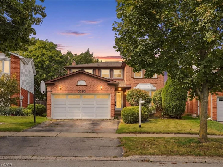 3193 Maderna Road, Burlington, ON, L7M 2W3