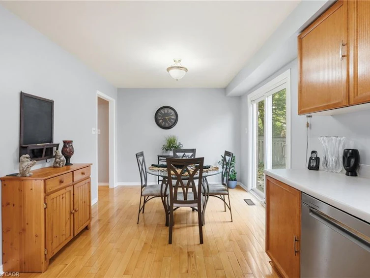 3193 Maderna Road, Burlington, ON, L7M 2W3 - 11