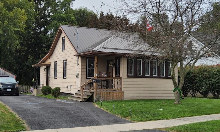 196 North Main Street