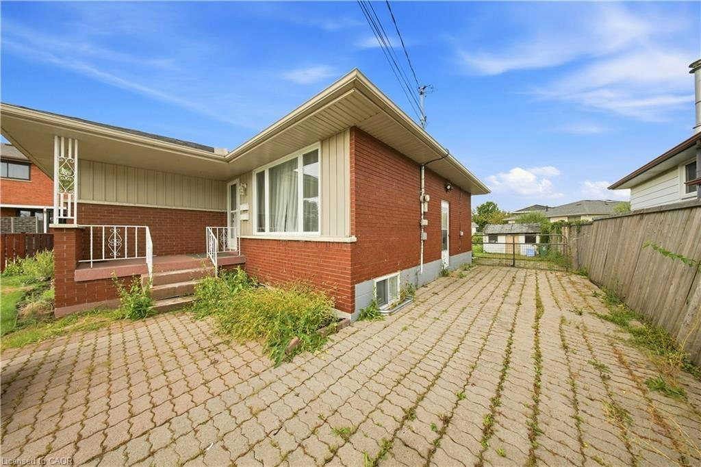 BSMT-85 Kenora Avenue, Hamilton, ON, L8E 1C3