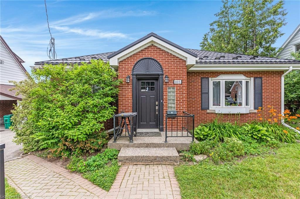 805 Rockway Drive, Kitchener, ON, N2G 3B6