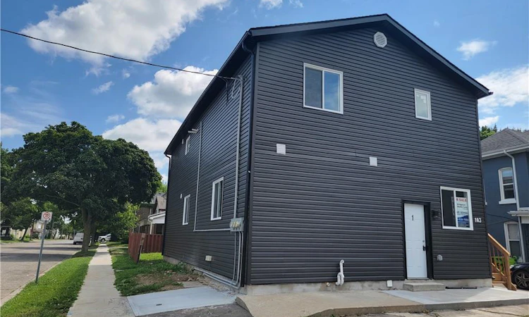 103 Peel Street