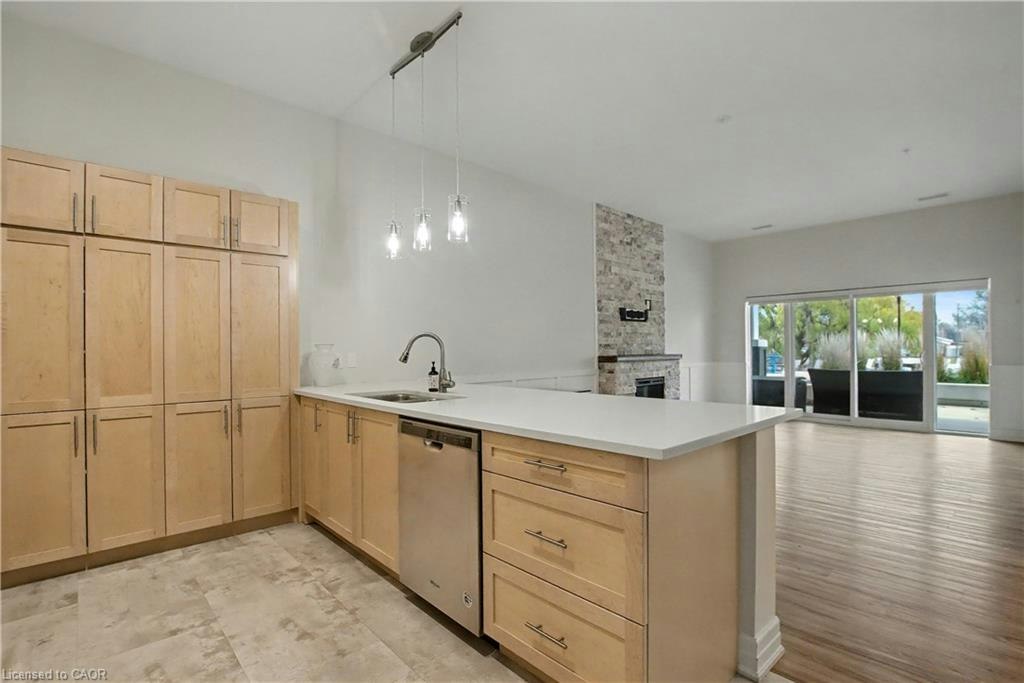 006-39 Sister Varga Terrace, Hamilton, ON, L9B 0J7 - 10
