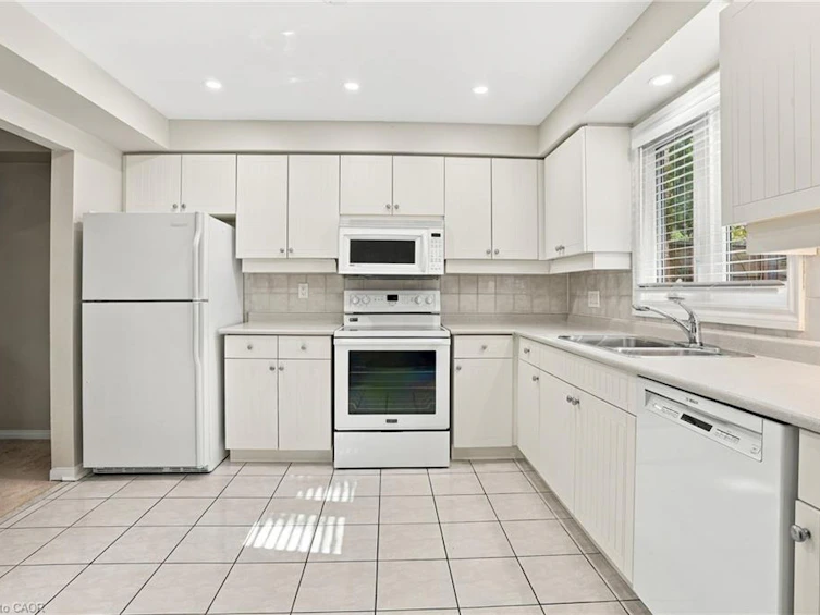 15-1724 The Chase, Mississauga, ON, L5M 4P2 - 15
