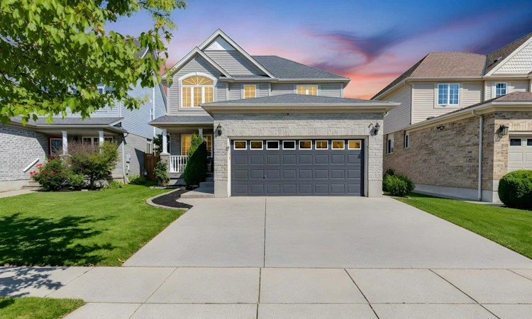 88 Decaro Crescent
