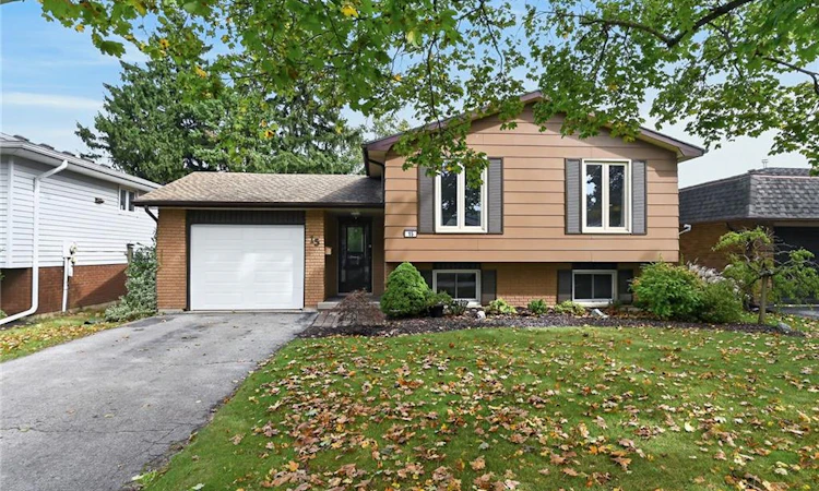 15 Miller Crescent