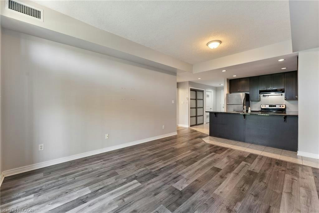 401-396 Plains Road E, Burlington, ON, L7T 2C8 - 12