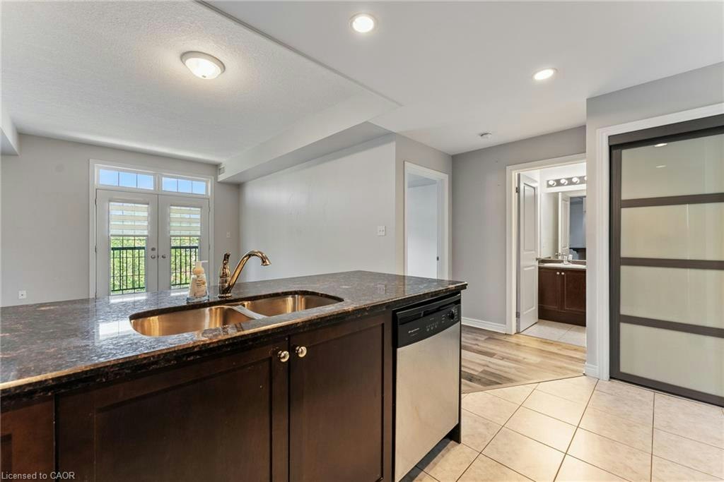 401-396 Plains Road E, Burlington, ON, L7T 2C8 - 10