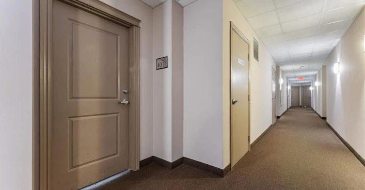 401-396 Plains Road E, Burlington, ON, L7T 2C8 - 18