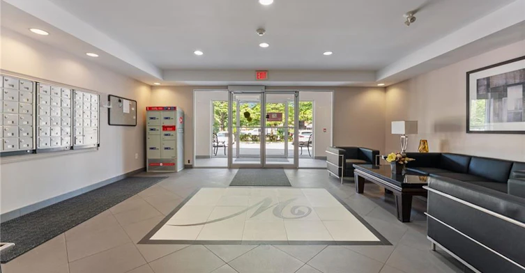 401-396 Plains Road E, Burlington, ON, L7T 2C8 - 17