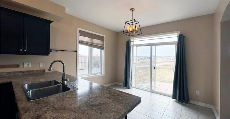 52 Whittington Drive, Hamilton, ON, L9K 0G8 - 10