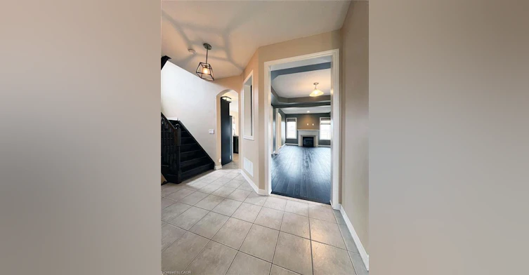 52 Whittington Drive, Hamilton, ON, L9K 0G8 - 2
