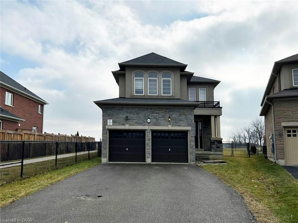 52 Whittington Drive, Hamilton, ON, L9K 0G8