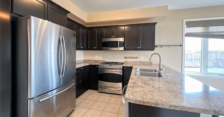 52 Whittington Drive, Hamilton, ON, L9K 0G8 - 9