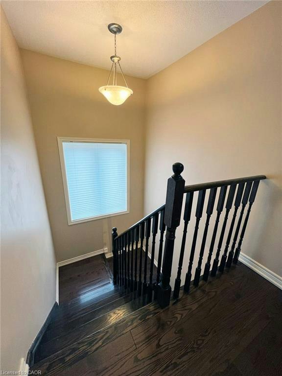 52 Whittington Drive, Hamilton, ON, L9K 0G8 - 8