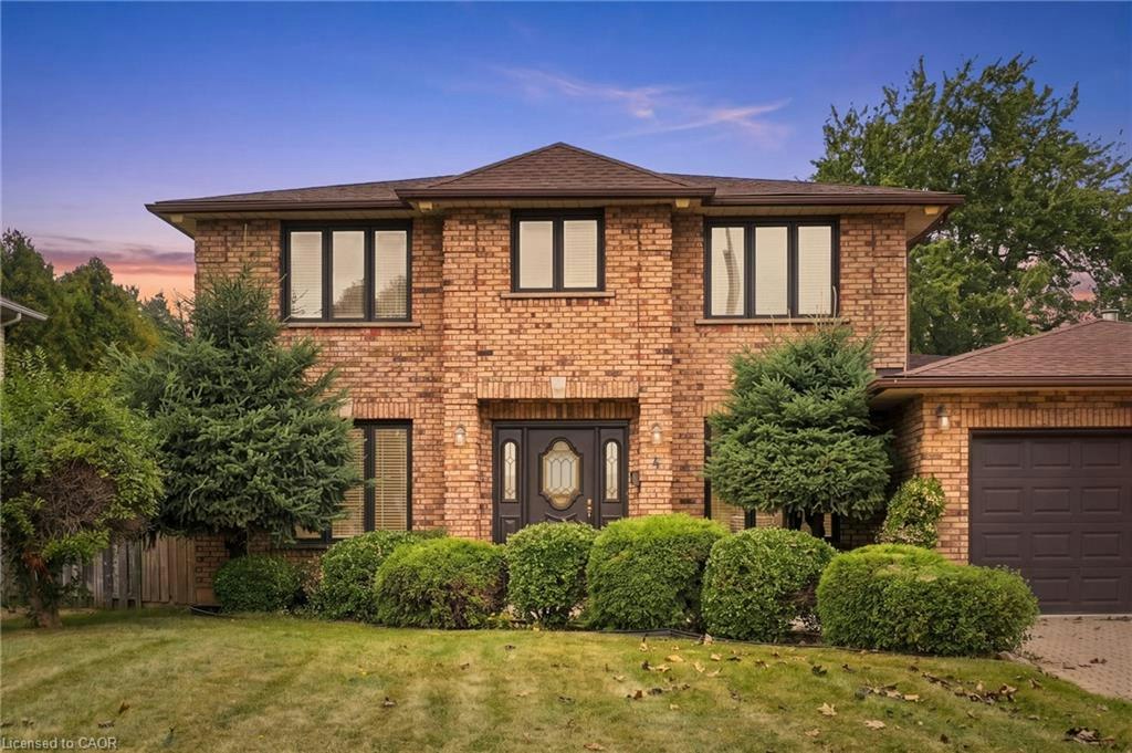 4 Nellida Crescent, Hamilton, ON, L9C 7P8