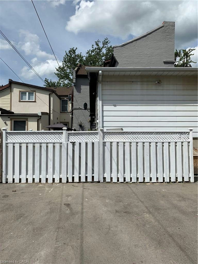 5-74 West Avenue N, Hamilton, ON, L8L 5C2 - 2