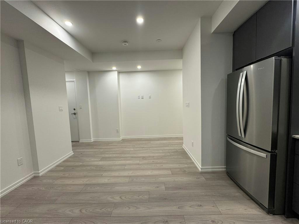 27-17 Lytham Green Circle, Newmarket, ON, L3Y 0H4 - 3
