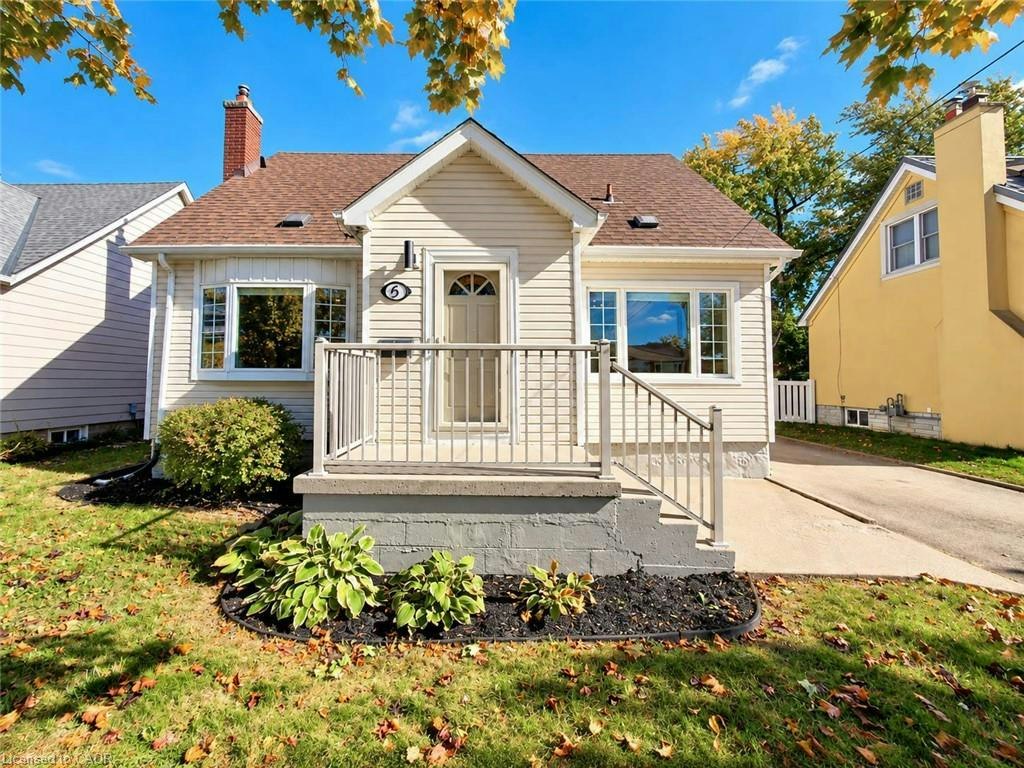 5 Athens Street, Hamilton, ON, L9C 3K8