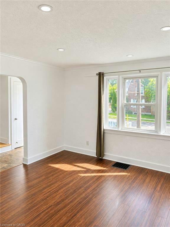 UPPER-132 Bridgeport Road E, Waterloo, ON, N2J 2X4 - 5