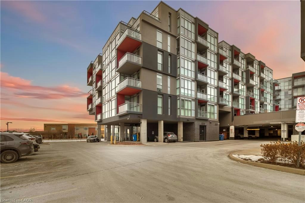 D422-5220 Dundas Street, Burlington, ON, L7L 0J4