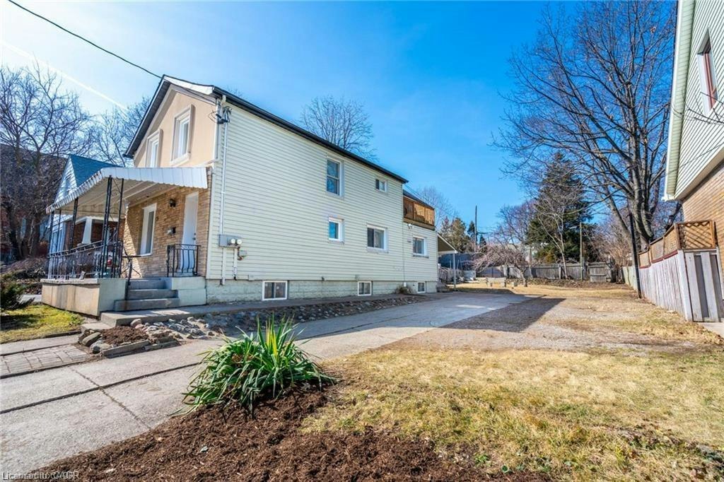 153 Strathcona Avenue N, Hamilton, ON, L8R 3C4