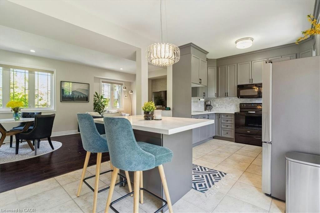 2438 Second Street, Burlington, ON, L7R 3K1 - 3
