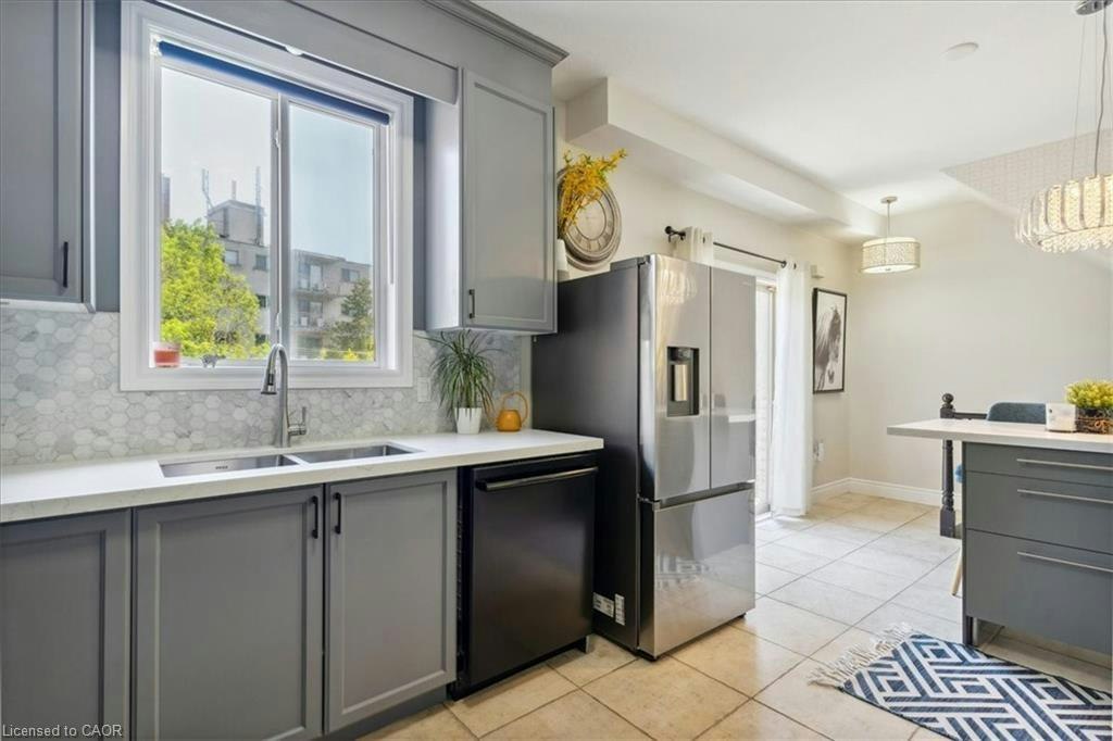 2438 Second Street, Burlington, ON, L7R 3K1 - 6