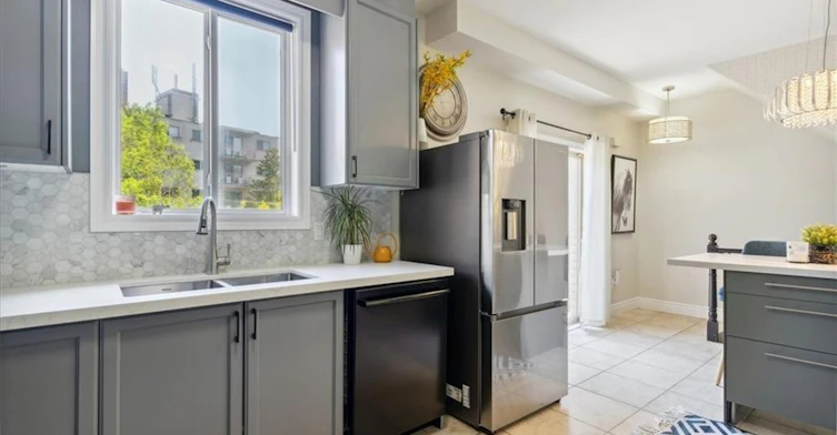 2438 Second Street, Burlington, ON, L7R 3K1 - 6