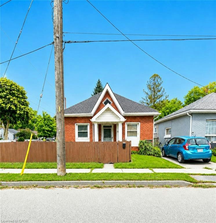 15 Esther Street, Brantford, ON, N3S 6K3