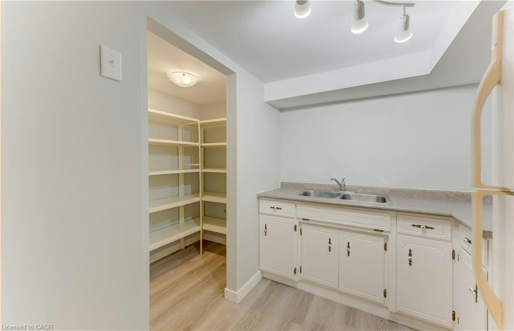 64 Stanley Street, Cambridge, ON, N1S 2A6 - 28