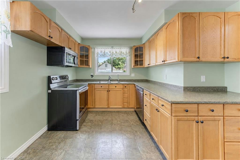64 Stanley Street, Cambridge, ON, N1S 2A6 - 13