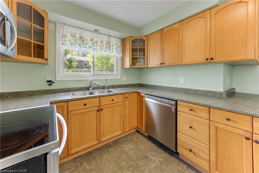 64 Stanley Street, Cambridge, ON, N1S 2A6 - 10