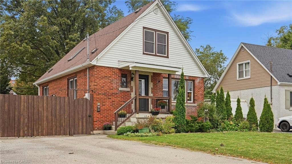42 Delevan Crescent, Hamilton, ON, L9A 4A7