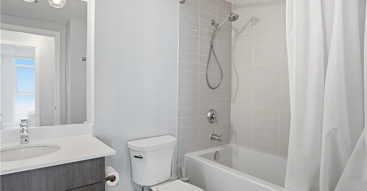 708-560 North Service Road, Grimsby, ON, L3M 0G3 - 8