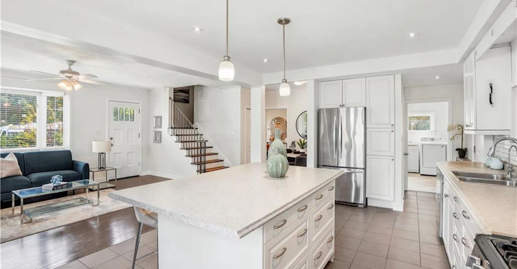 545 Mohawk Road W, Hamilton, ON, L9C 1X5 - 9
