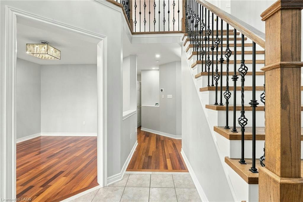 194 Southbrook Drive, Hamilton, ON, L0R 1C0 - 8