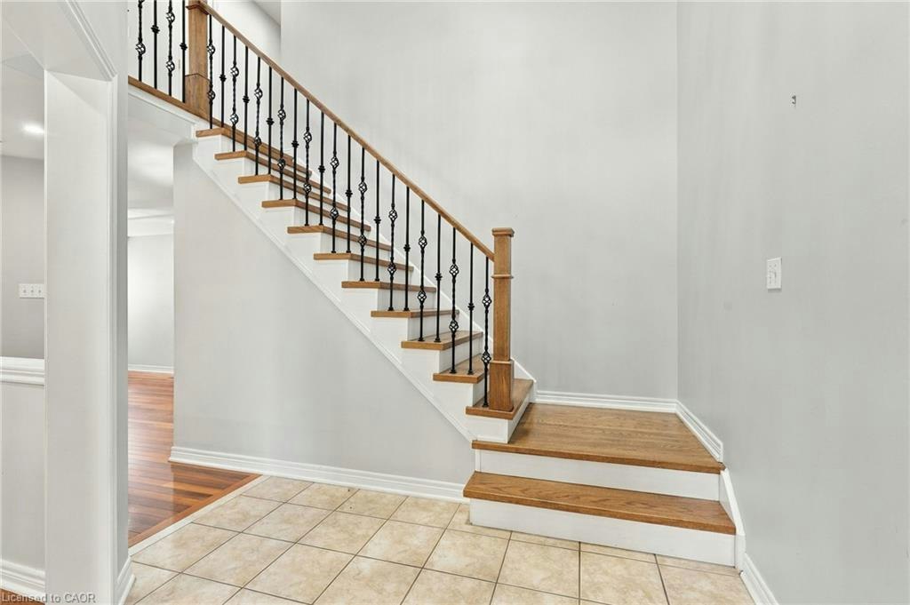 194 Southbrook Drive, Hamilton, ON, L0R 1C0 - 9