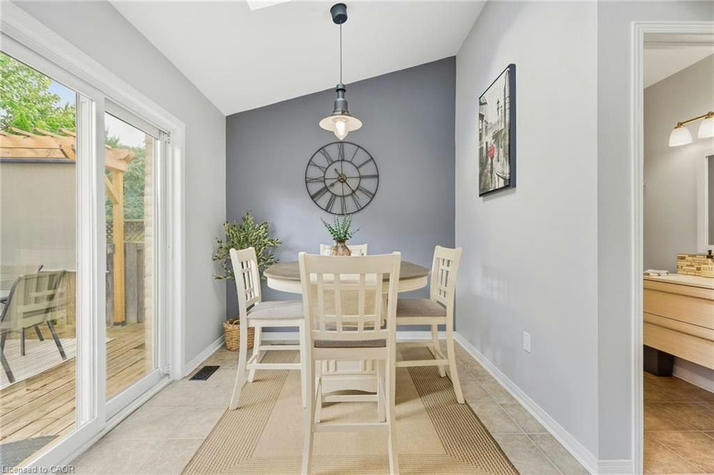 14 Kenyon Crescent, Grimsby, ON, L3M 5P4 - 13