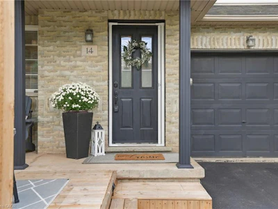 14 Kenyon Crescent - 4